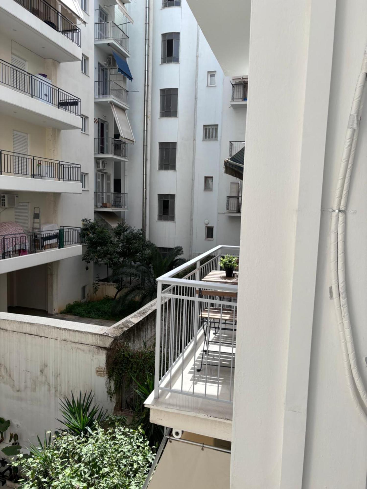 Cozy In The Heart Of * Athens