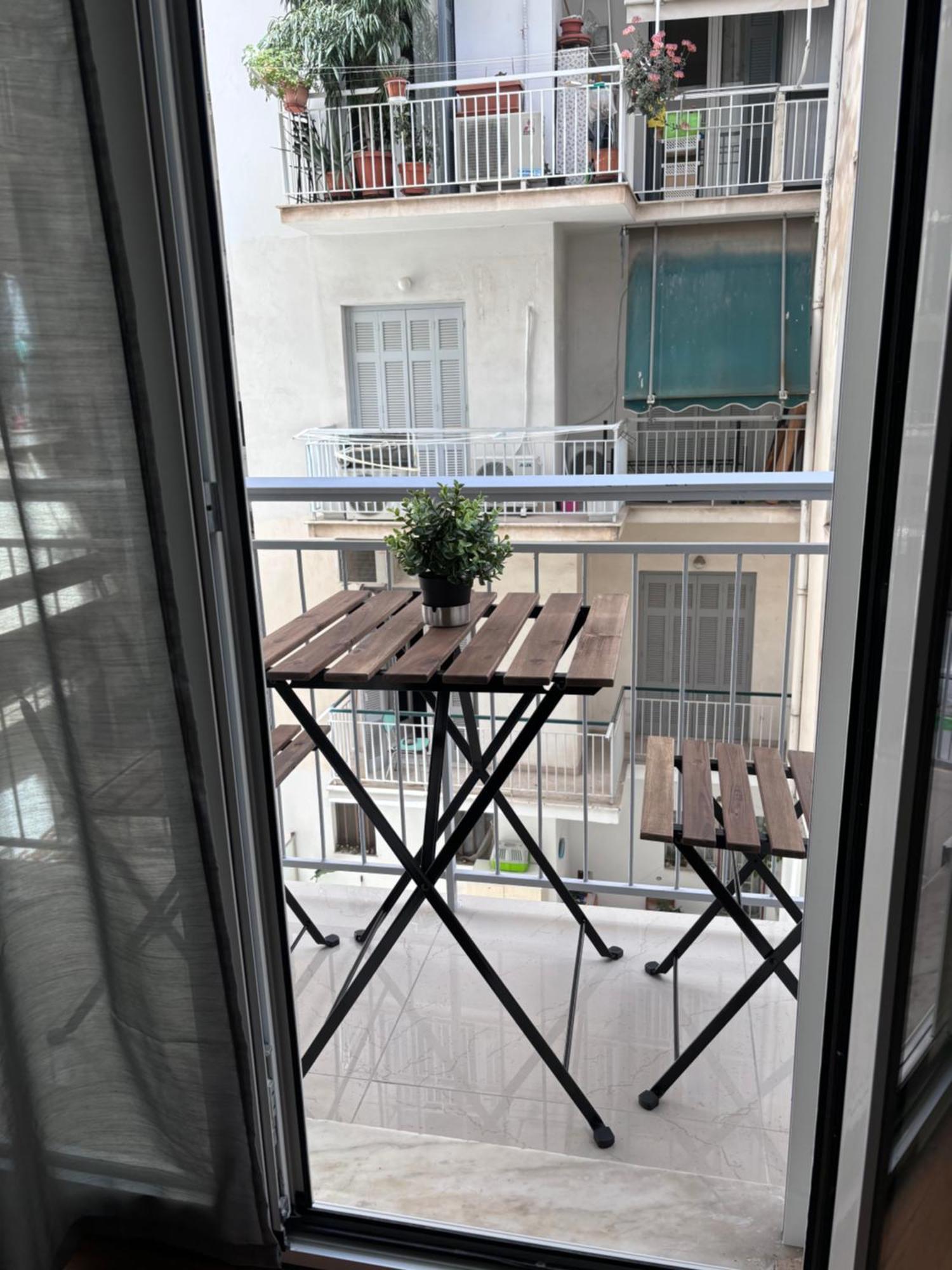 Cozy In The Heart Of Athen