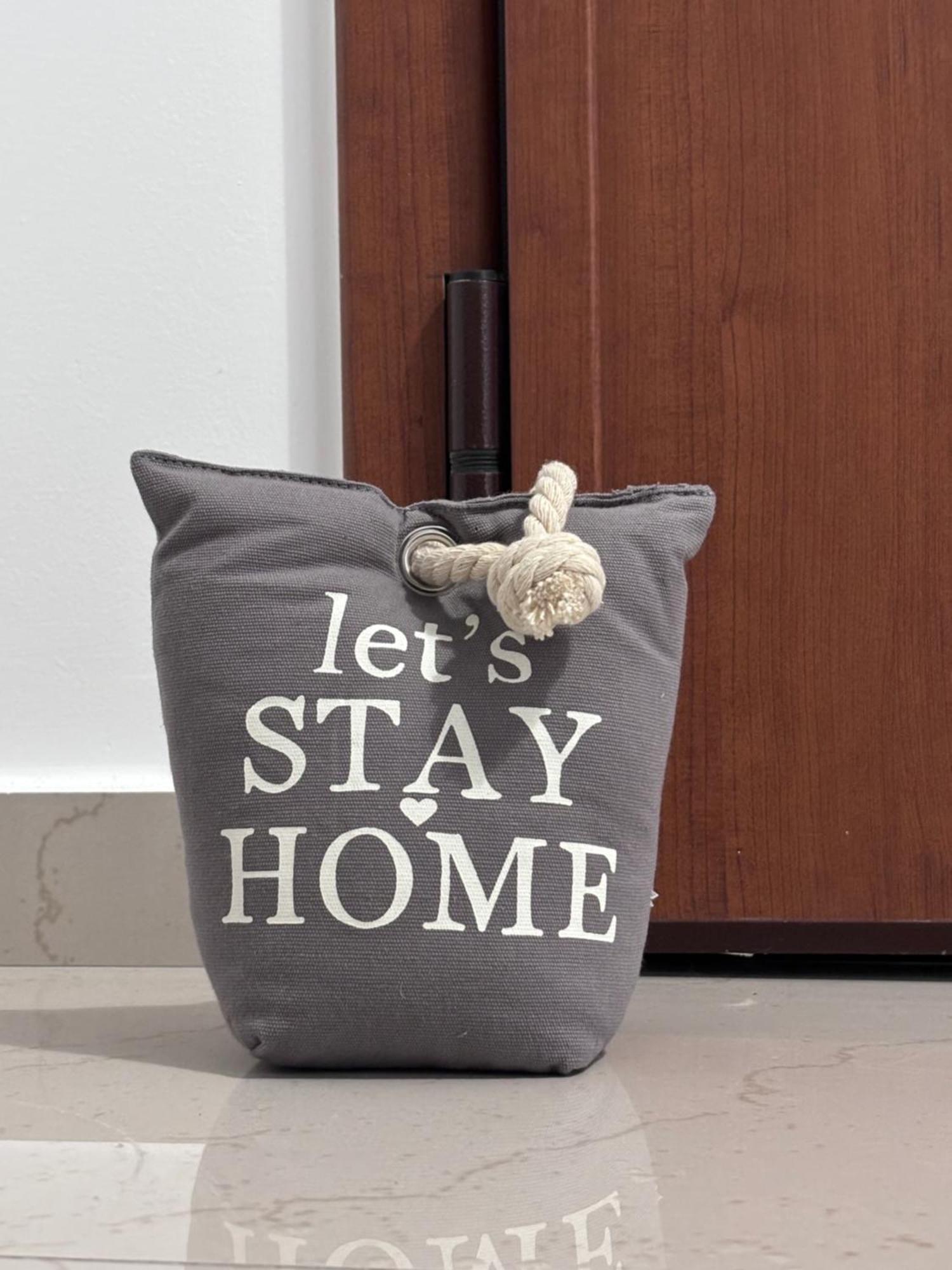 Cozy In The Heart Of *