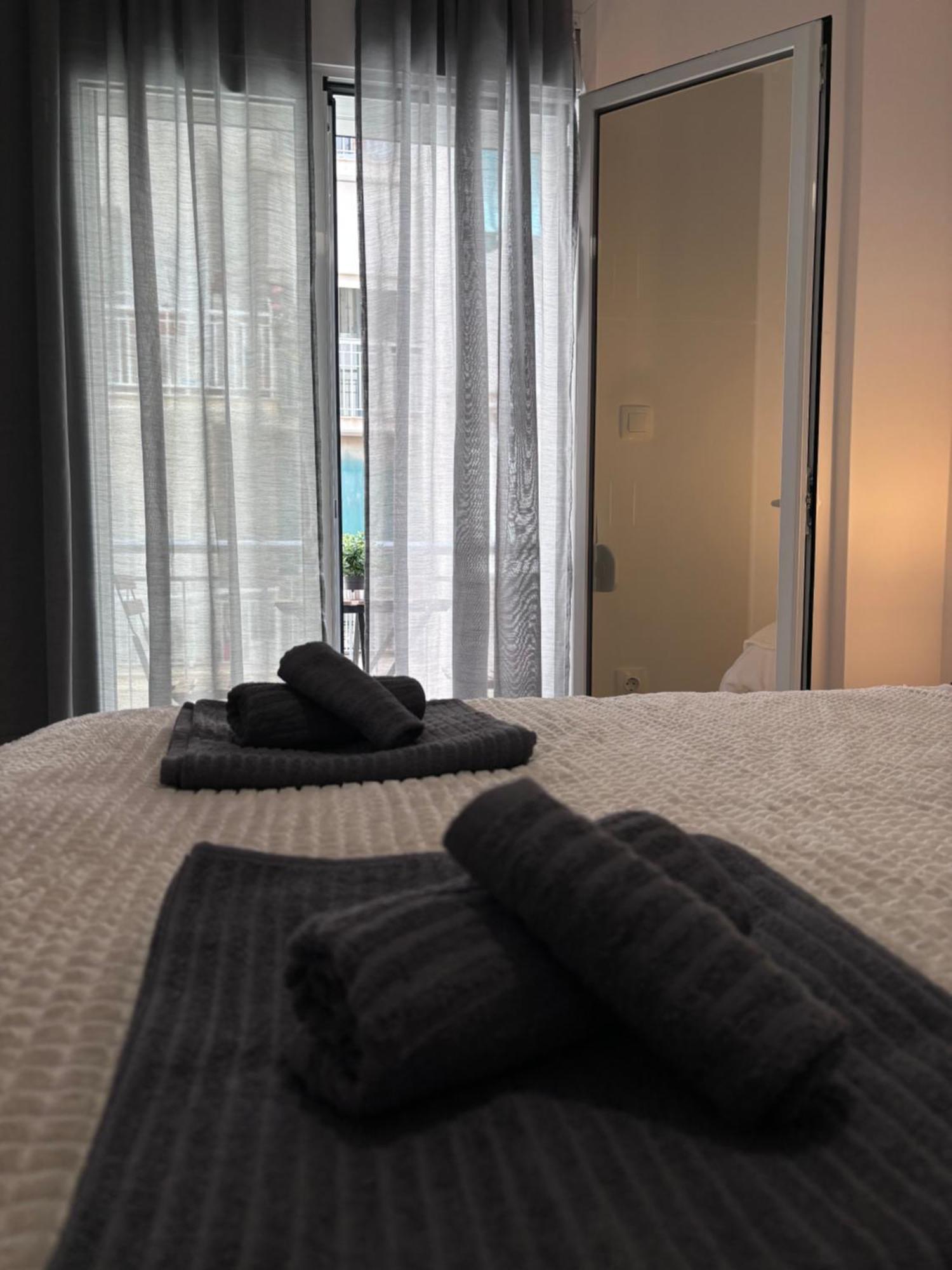 Cozy In The Heart Of דירה אתונה
